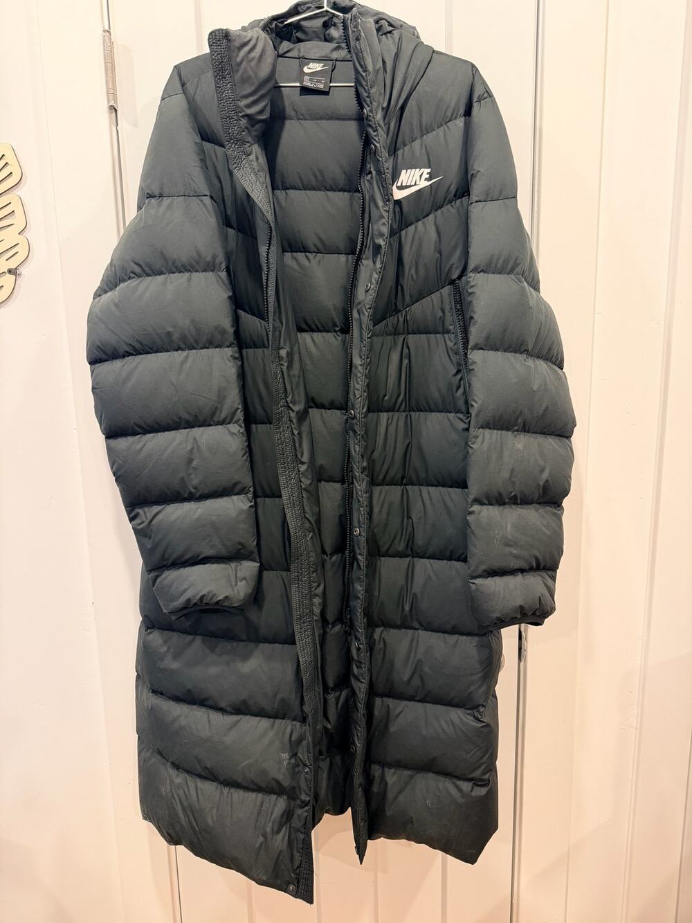 Nike Men’s XL Black Hooded Long Puffer Parka Coat